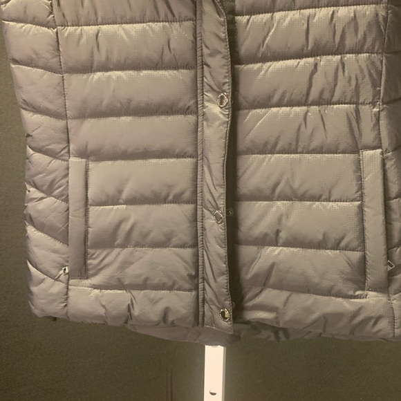Calvin Klein Puffer Vest - Picture 6 of 10